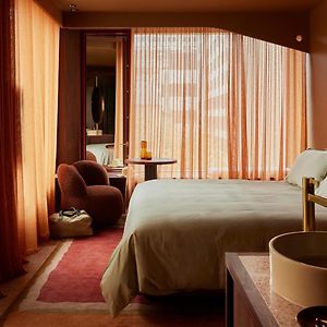 Urban King Room